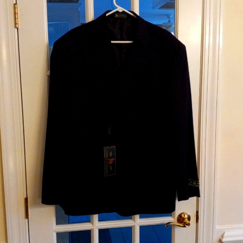 Cooper & Nelson Mens Black  Pinstripe Blazer Size 48R 42W.
